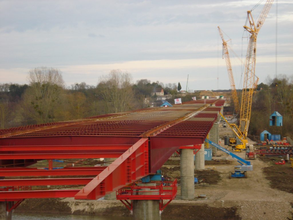 Travaux pour le viaduc sur le Loing